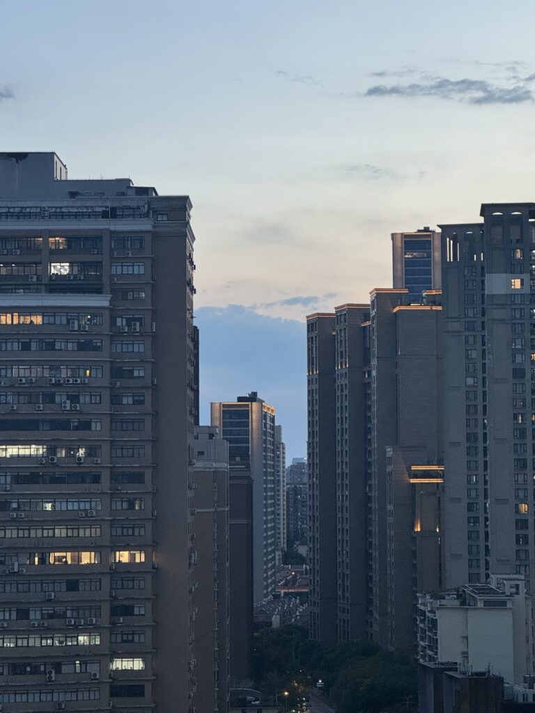 2026.8.2 周日 很热但下雨。